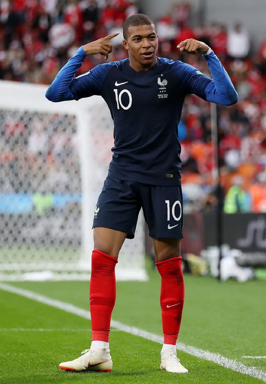 0-2不敌博洛尼亚，那不勒斯已经连续三场比赛被零封（0-2负于博洛尼亚，那不勒斯遭遇三连场零进球）