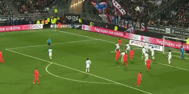 澳超半场：德斯波托夫斯基破门，十人珀斯光荣暂1-0西悉尼