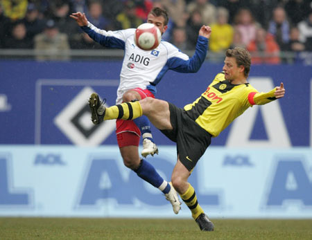 卡尔：如果我继续这样踢下去，当然是可以达到梅西那个水平的（卡尔：保持这种状态踢下去，我能达到梅西的高度）