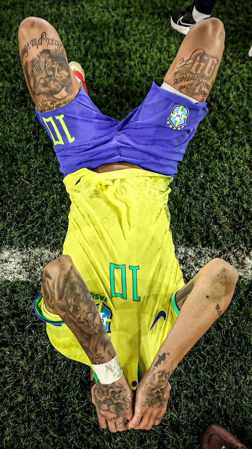 莫雷托：签维卡里奥难度大，国米密切关注弗赖堡门将阿图博卢（莫雷托：签下维卡里奥难度不小，国米正密切关注弗赖堡门将阿图博卢）