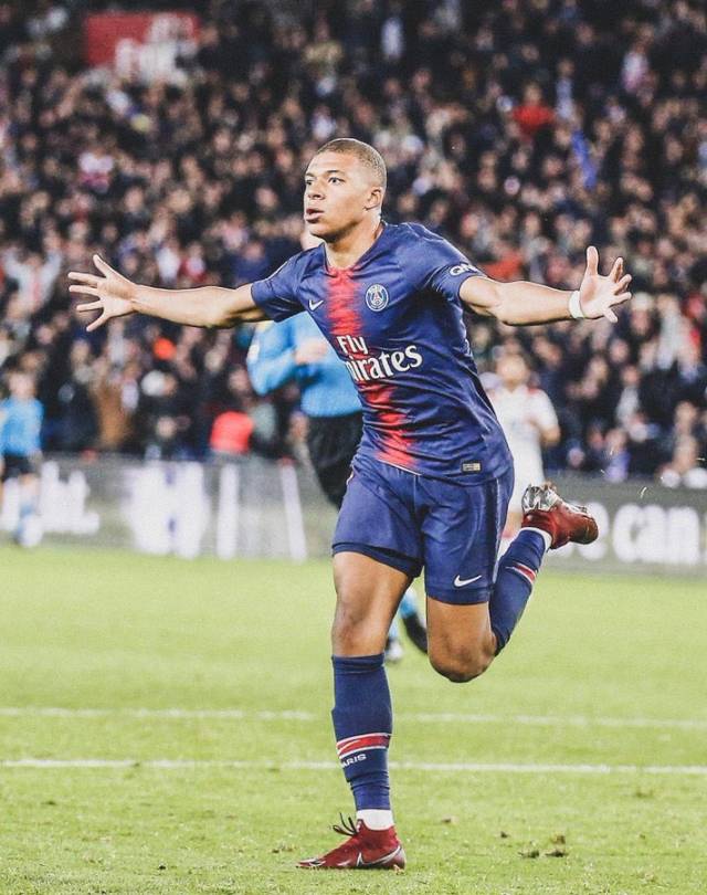 官宣！曼联走了，切尔西来了，英超魔咒交棒，利物浦持续时间最长（官方确认：曼联落幕，切尔西接棒，英超魔咒易主，利物浦纪录最长）