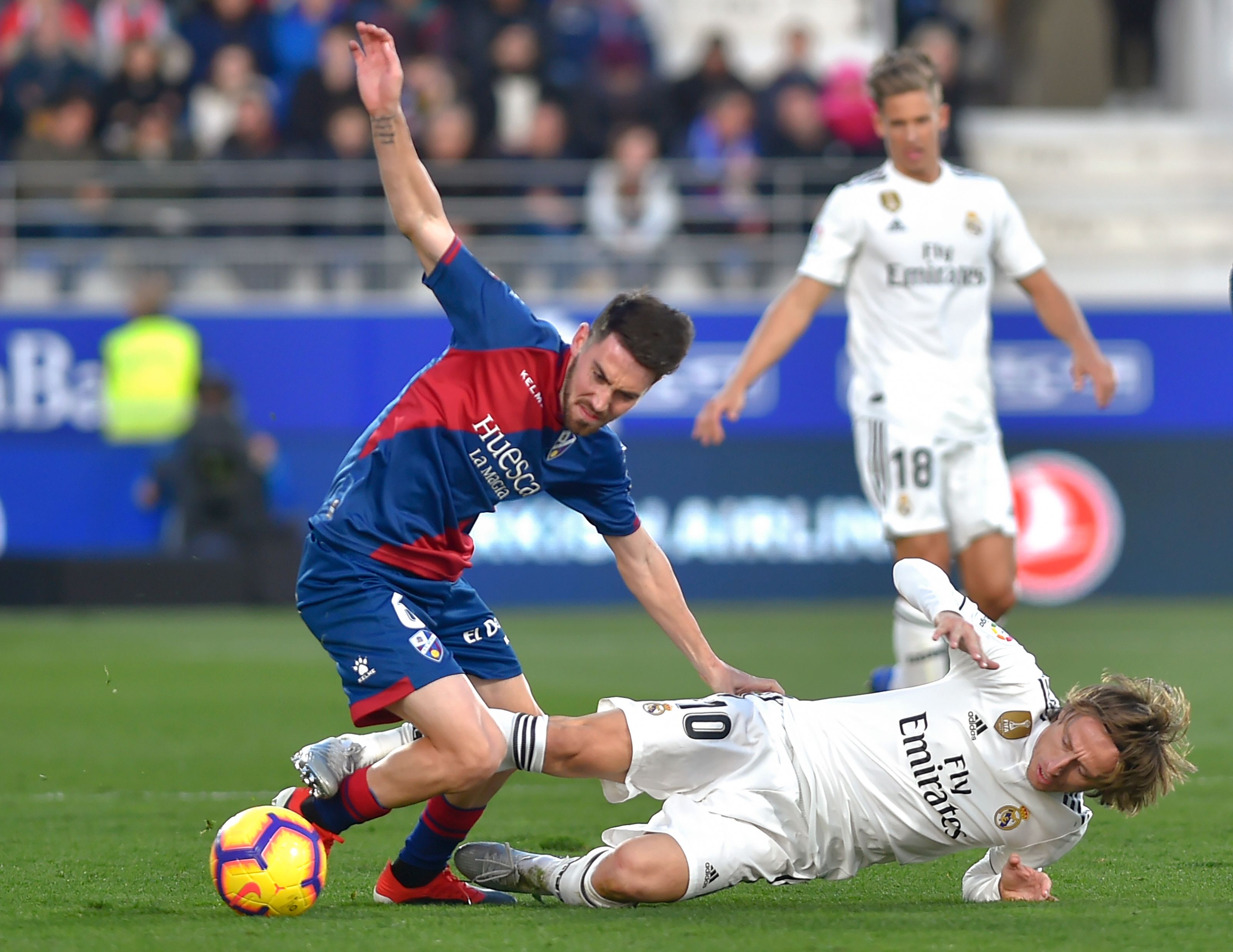 门兴0-0莱比锡，奥诺拉破门被吹，劳姆中框，门兴全场0射正（门兴0-0战平莱比锡：奥诺拉进球被判无效，劳姆中柱，门兴全场零射正）