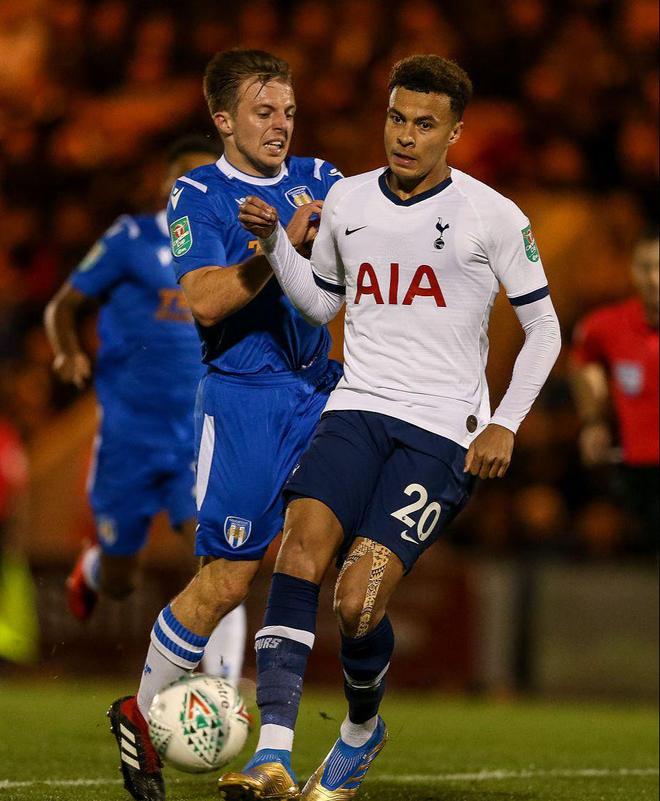 桑托斯：英超强度远高于法甲，想为切尔西赢得欧冠和英超冠军（桑托斯直言英超强度压倒法甲，盼率切尔西问鼎欧冠与英超）