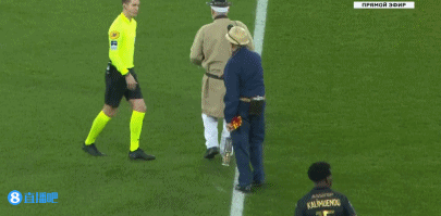 西蒙斯：很开心见到孙兴慜，他是热刺传奇&我很荣幸继承7号